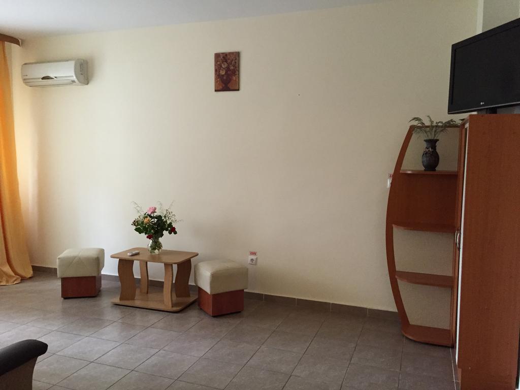 Complex Unirii Constanţa Buitenkant foto